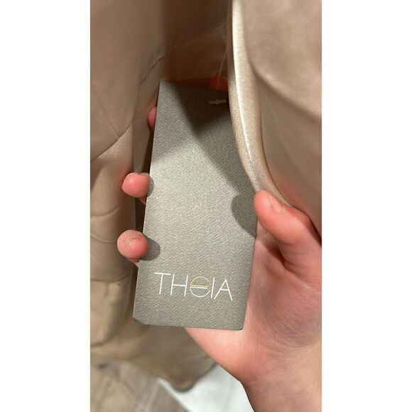 Theia Cream Bishop Sleeve Column Gown Size 12 - Picture 8 of 10